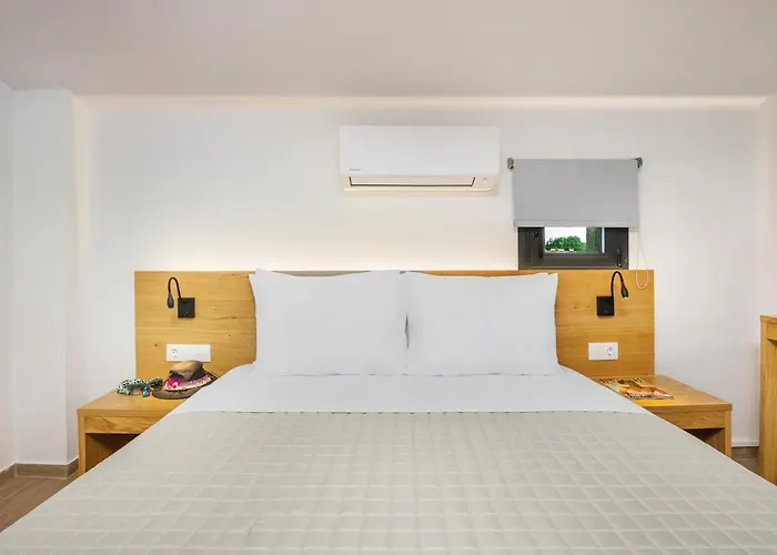 Alexmare Fourka Hotel *